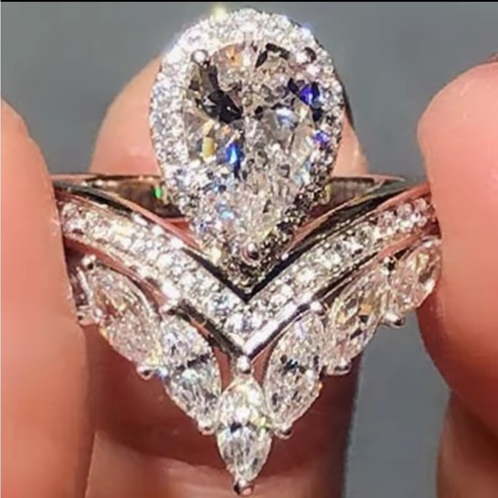 *NEW* Gorgeous 925 Silver Wedding Ring